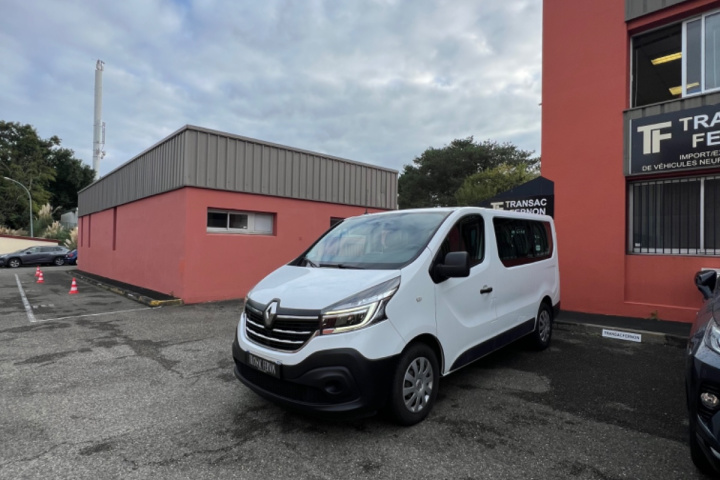 RENAULT TRAFIC COMBI